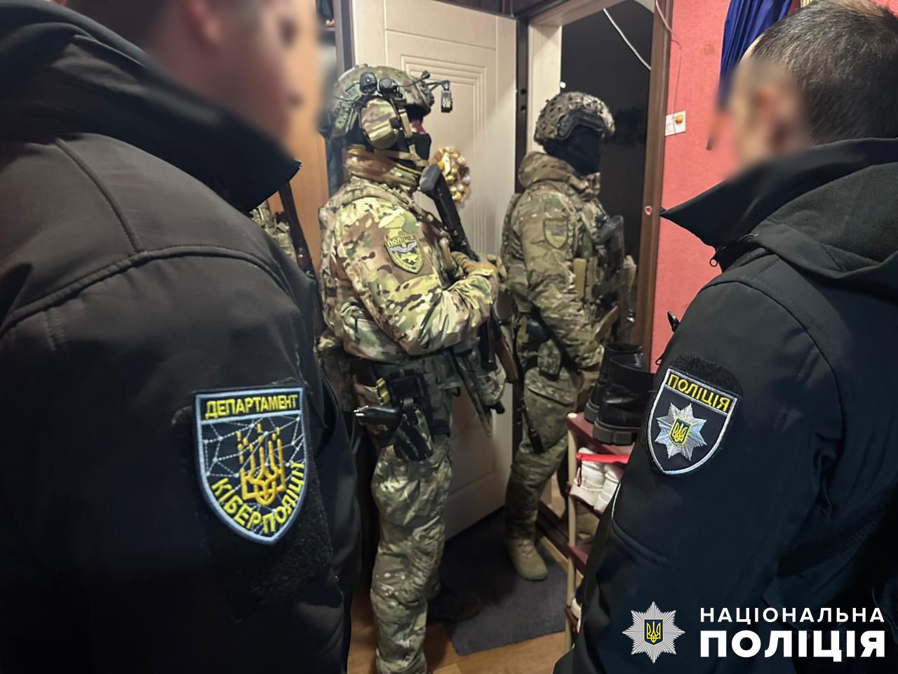 Нацполіція проводить понад 200 обшуків у справах щодо незаконного перетину кордону військовозобовʼязаними